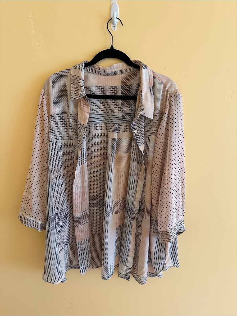 Lightweight Patterned Button-Up Shirt Jacket in Neutral Tones